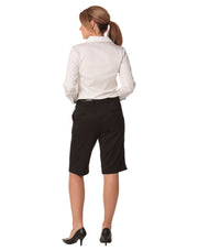 Women's Knee Length Flexi Waist Shorts in Poly/Viscose Stretch
