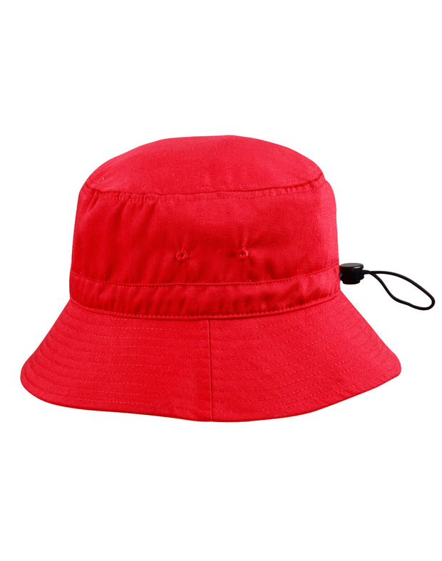 Bucket hat with toggle