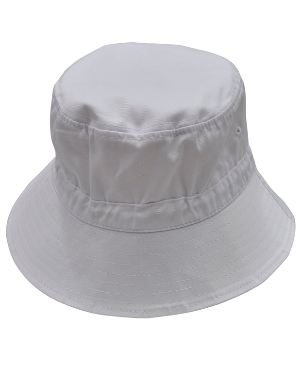 Bucket hat with toggle