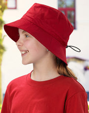 Bucket hat with toggle