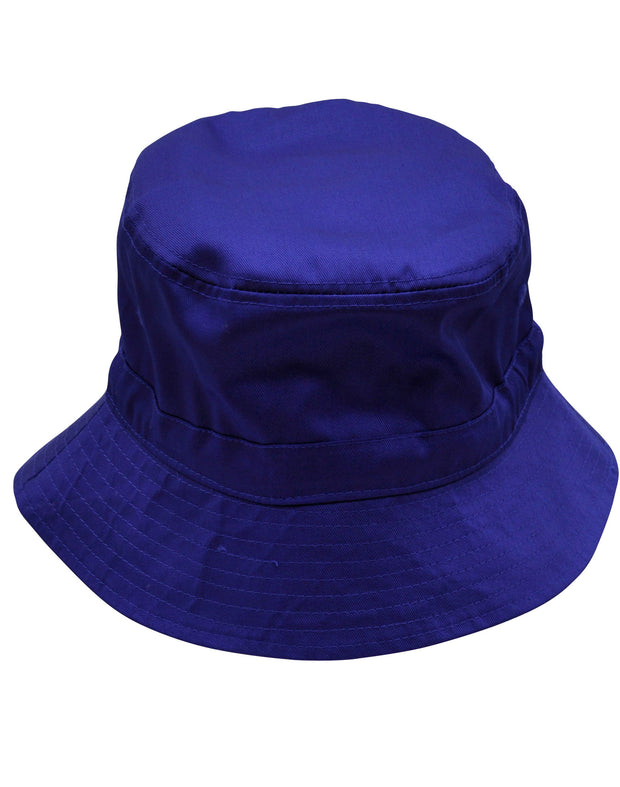 Bucket hat with toggle